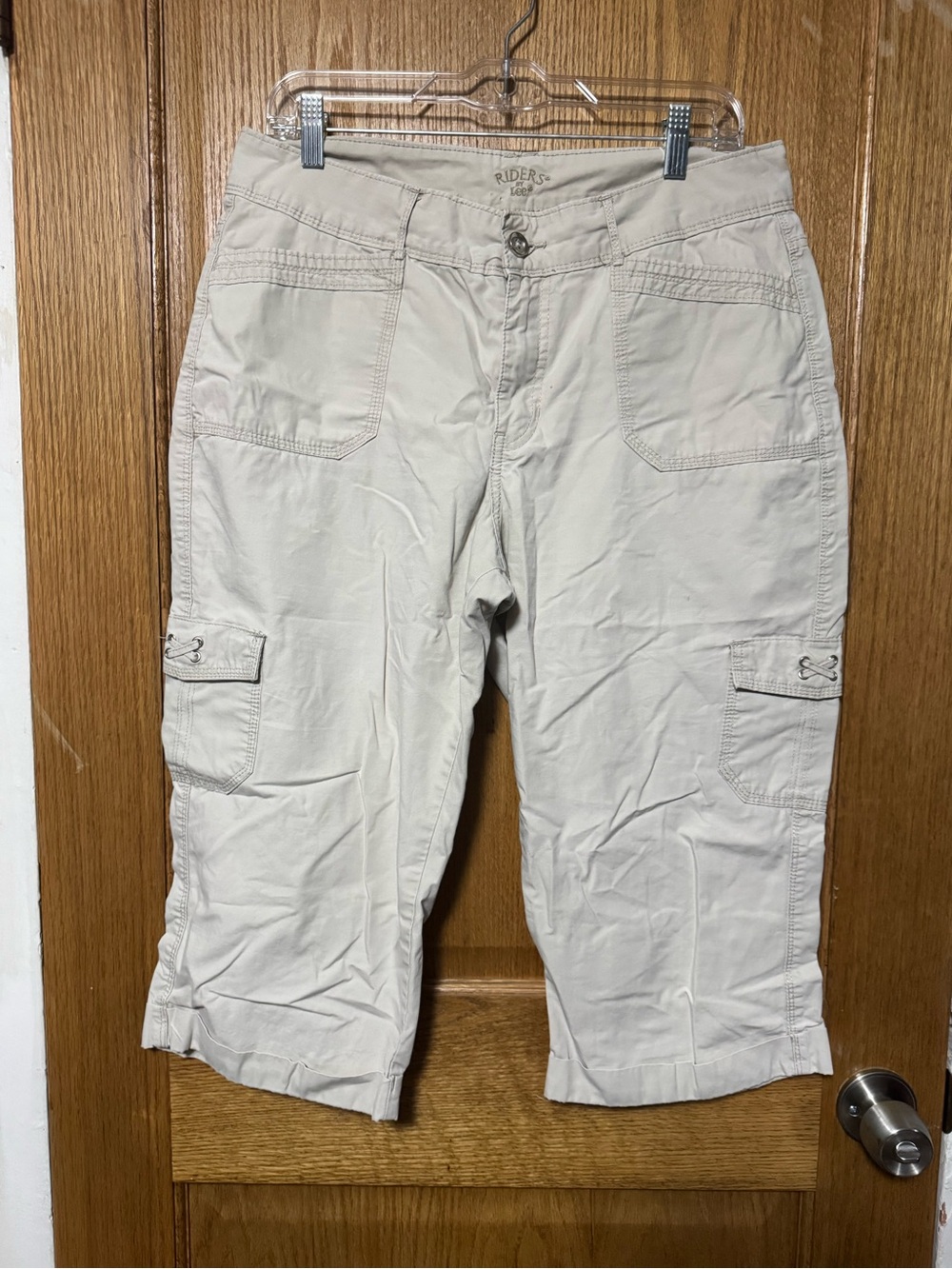Lee Women's Light Beige Cargo Bermuda Shorts